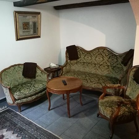 Au Creneau Gourmand Hotel Saillon Exterior foto