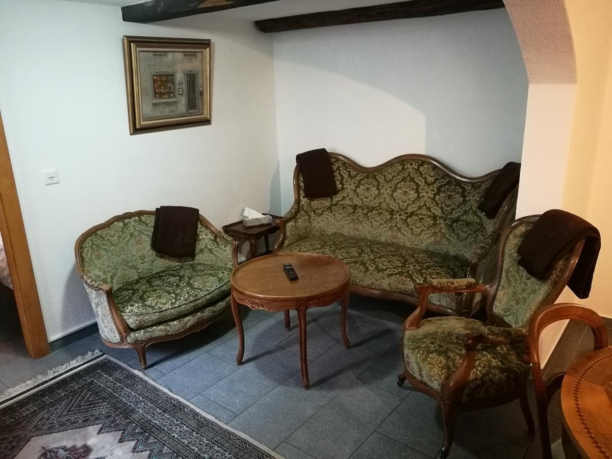 Au Creneau Gourmand Hotel Saillon Exterior foto